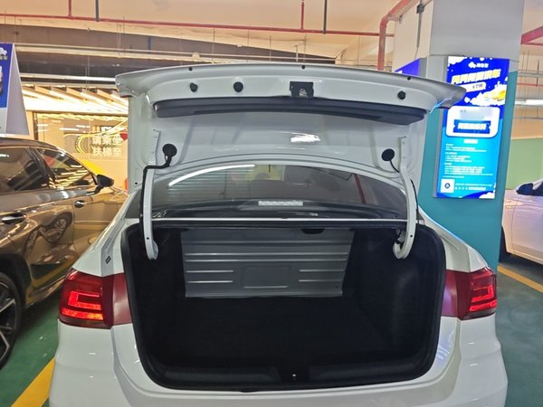Volkswagen Santana 2019, 35300 км, за 7082 USD - фото 22