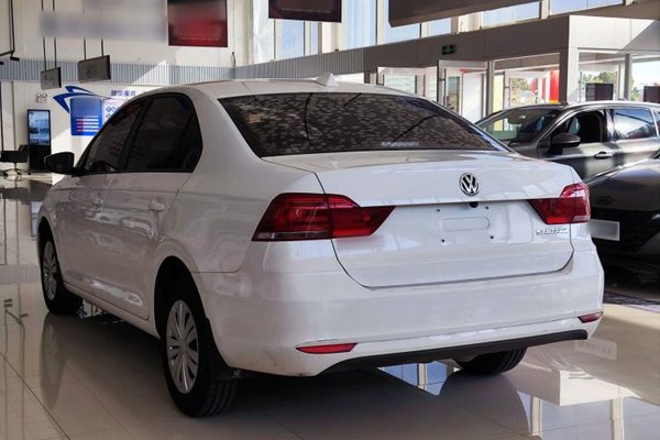 Volkswagen Santana 2019, 55100 км, за 7280 USD