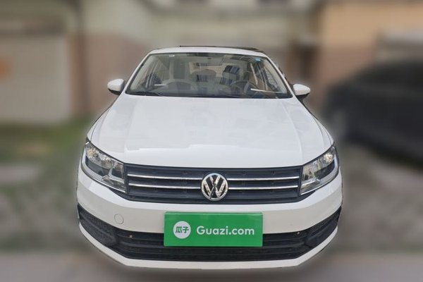Volkswagen Santana 2021, 119200 км, за 8373 USD