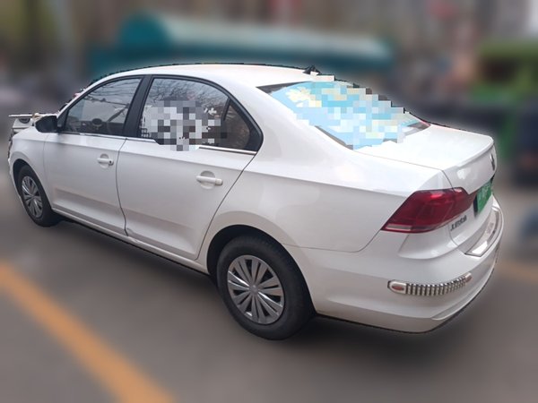 Volkswagen Santana 2021, 39700 км, за 8969 USD