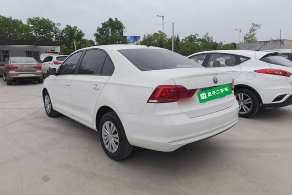 Volkswagen Santana 2021, 39700 км, за 7366 USD