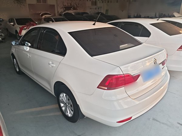 Volkswagen Santana 2021, 76100 км, за 7532 USD