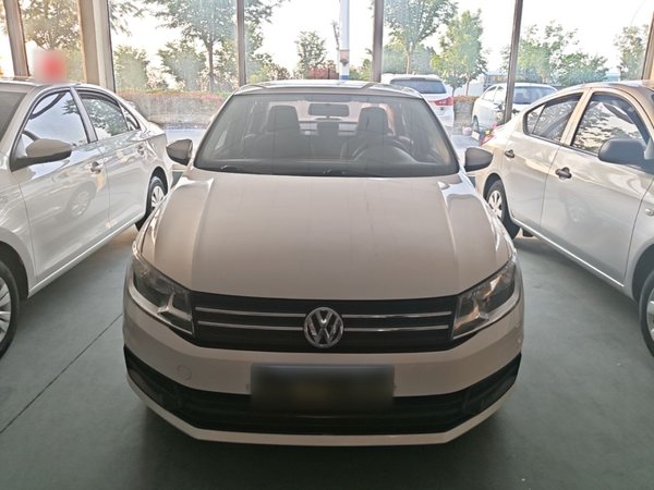 Volkswagen Santana 2021, 76100 км, за 7532 USD