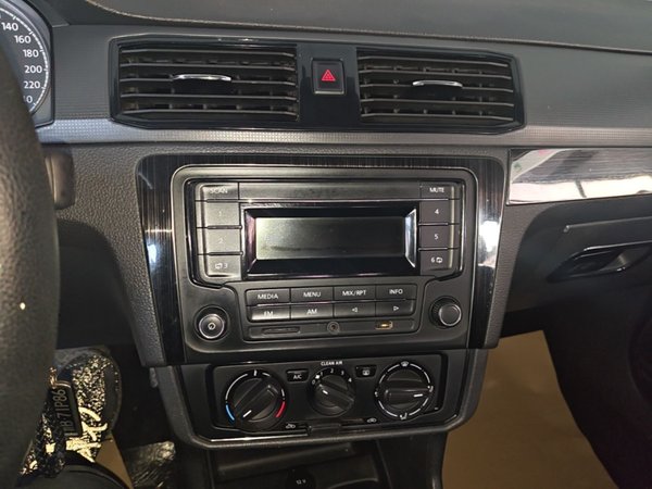 Volkswagen Santana 2021, 76100 км, за 7532 USD - фото 16