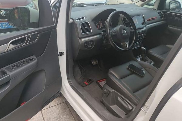Volkswagen Sharan 2013, 90400 км, за 9176 USD - фото 25