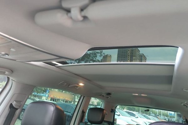 Volkswagen Sharan 2013, 90400 км, за 9176 USD - фото 27