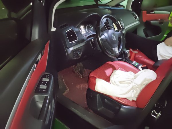 Volkswagen Sharan 2014, 168200 км, за 6982 USD - фото 15