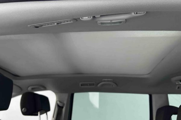 Volkswagen Sharan 2014, 87600 км, за 11649 USD - фото 28