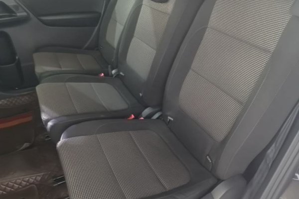 Volkswagen Sharan 2014, 87600 км, за 11649 USD - фото 27