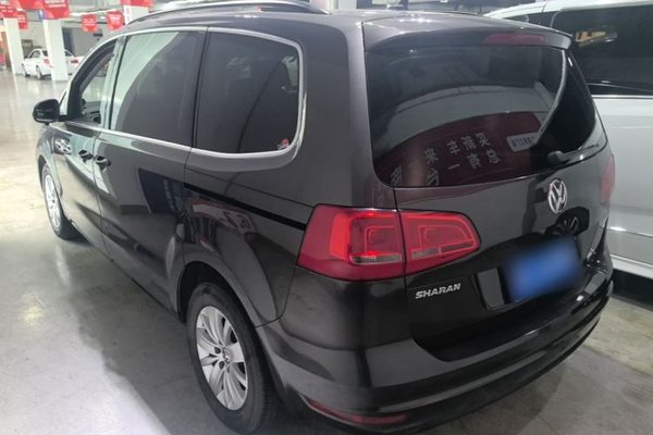 Volkswagen Sharan 2014, 87600 км, за 11649 USD