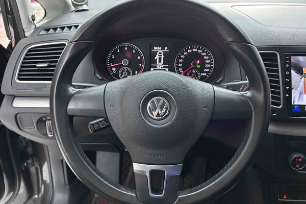 Volkswagen Sharan 2014, 87600 км, за 11649 USD - фото 21