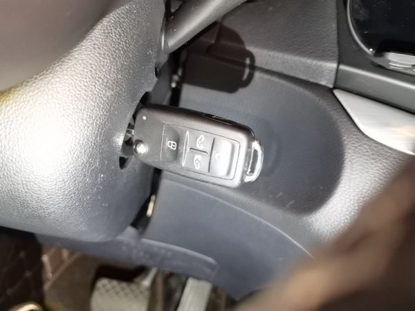 Volkswagen Sharan 2018, 74400 км, за 13021 USD - фото 9