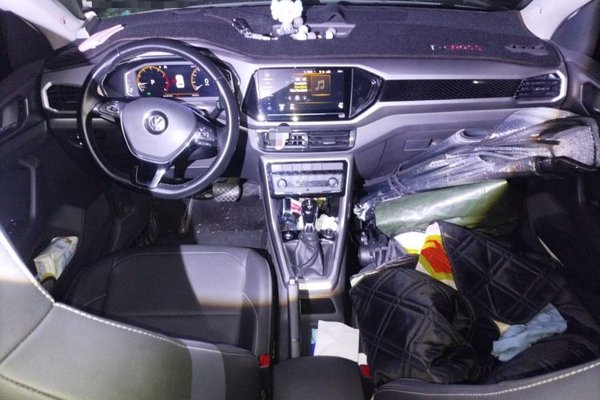 Volkswagen T-Cross 2019, 92700 км, за 8918 USD - фото 14