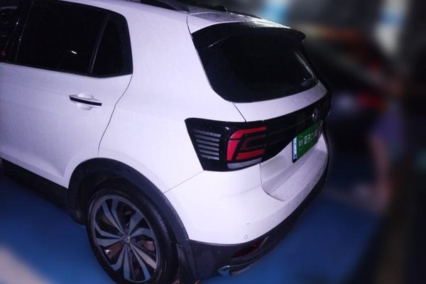 Volkswagen T-Cross 2019, 92700 км, за 8918 USD