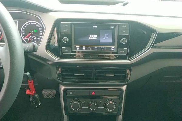 Volkswagen T-Cross 2019, 66100 км, за 9864 USD - фото 20