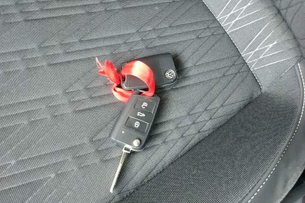 Volkswagen T-Cross 2019, 66100 км, за 9864 USD - фото 29