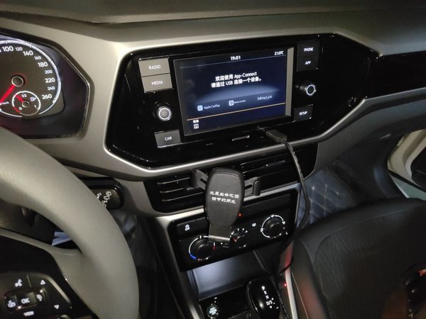 Volkswagen T-Cross 2020, 52800 км, за 8718 USD - фото 14