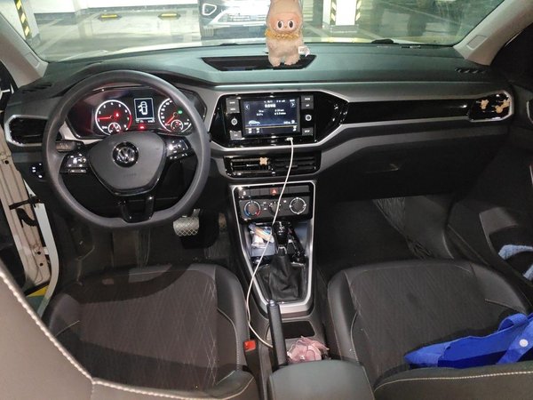 Volkswagen T-Cross 2020, 62200 км, за 8555 USD