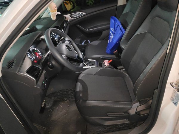Volkswagen T-Cross 2020, 62200 км, за 8555 USD - фото 8