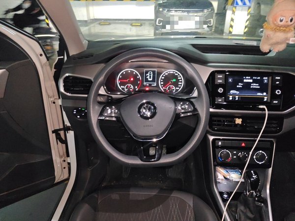 Volkswagen T-Cross 2020, 62200 км, за 8555 USD