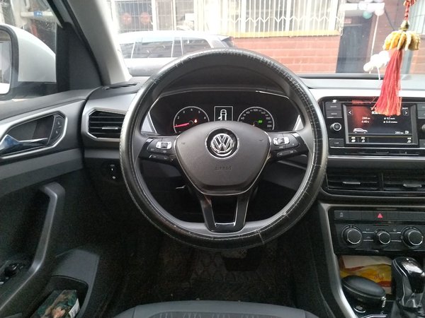 Volkswagen T-Cross 2020, 37000 км, за 9479 USD - фото 11