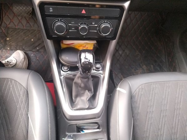 Volkswagen T-Cross 2020, 37000 км, за 9479 USD - фото 15