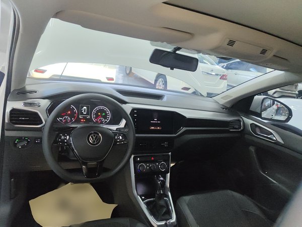 Volkswagen T-Cross 2021, 34900 км, за 10784 USD - фото 13