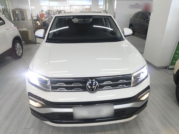 Volkswagen T-Cross 2021 1.5L Automatic Comfort Edition, 2021 года