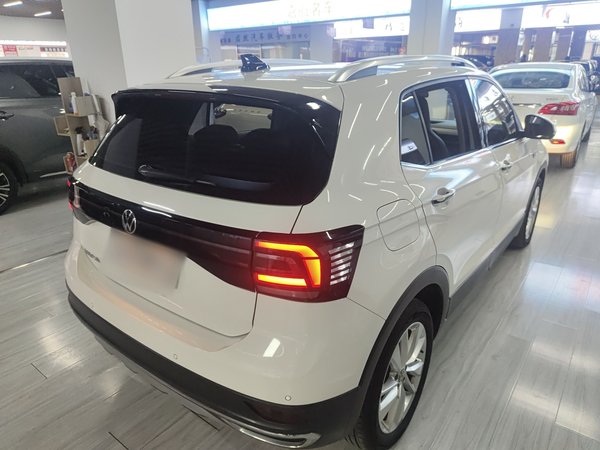 Volkswagen T-Cross 2021, 34900 км, за 10784 USD - фото 6