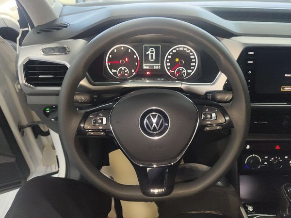 Volkswagen T-Cross 2021, 34900 км, за 10784 USD - фото 14