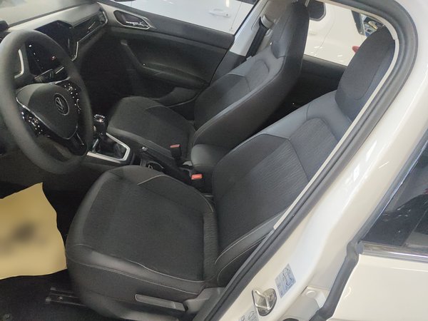 Volkswagen T-Cross 2021, 34900 км, за 10784 USD - фото 18