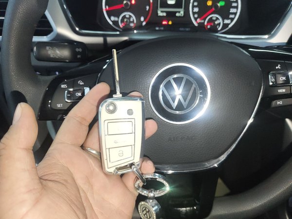 Volkswagen T-Cross 2021, 34900 км, за 10784 USD - фото 12
