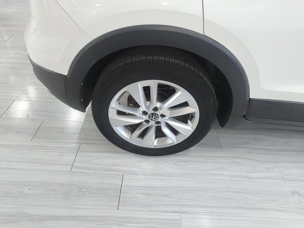 Volkswagen T-Cross 2021, 34900 км, за 10784 USD - фото 10