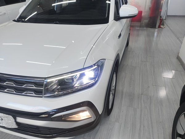 Volkswagen T-Cross 2021, 34900 км, за 10784 USD - фото 9