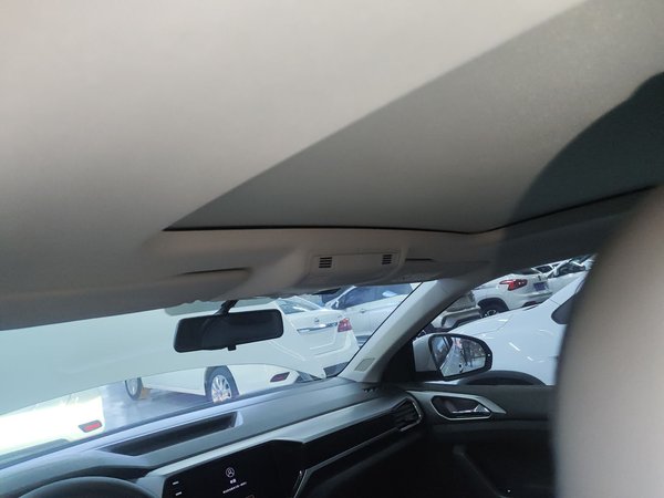 Volkswagen T-Cross 2021, 34900 км, за 10784 USD - фото 21