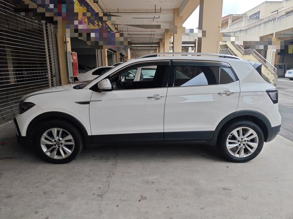 Volkswagen T-Cross 2021, 40300 км, за 10094 USD
