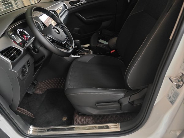 Volkswagen T-Cross 2021, 40300 км, за 10094 USD - фото 18