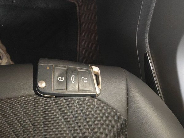 Volkswagen T-Cross 2021, 40300 км, за 10094 USD - фото 12