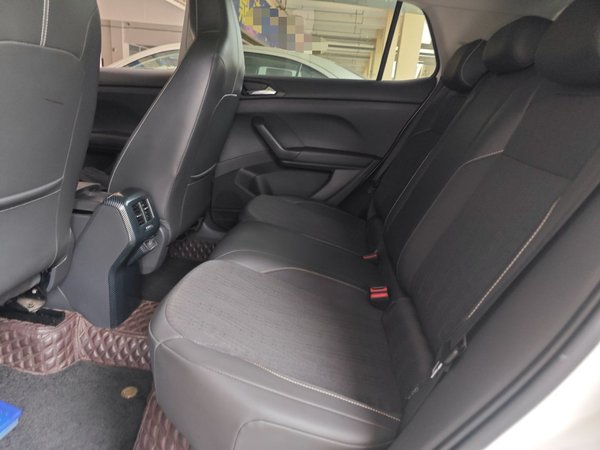 Volkswagen T-Cross 2021, 40300 км, за 10094 USD - фото 20