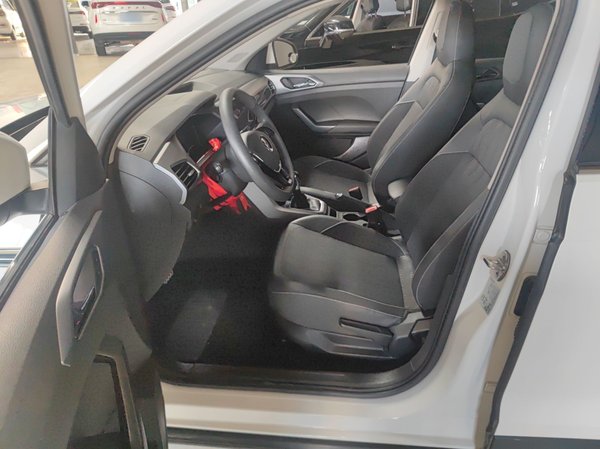 Volkswagen T-Cross 2022, 40400 км, за 12568 USD - фото 16