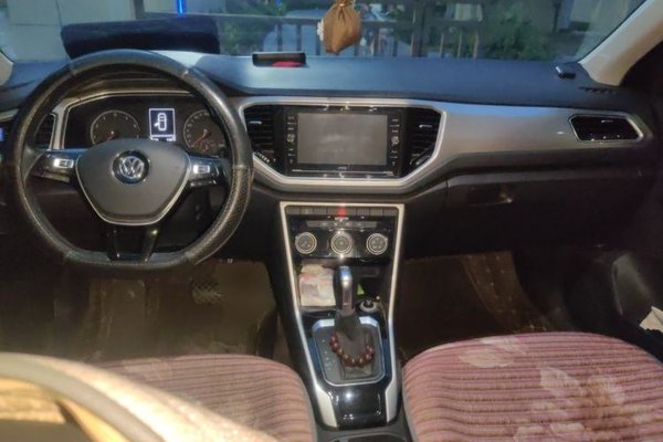Volkswagen T-ROC 2018, 46700 км, за 9999999 USD - фото 10