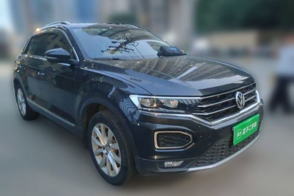Volkswagen T-ROC 2018, 46700 км, за 9999999 USD