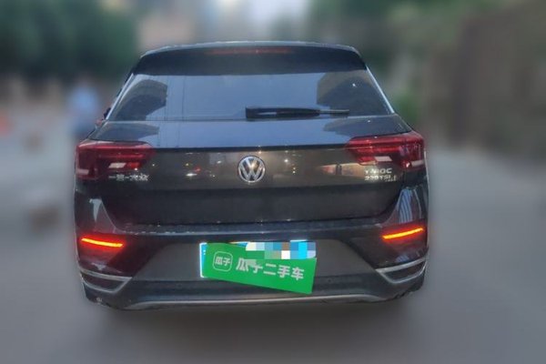 Volkswagen T-ROC 2018, 46700 км, за 9999999 USD