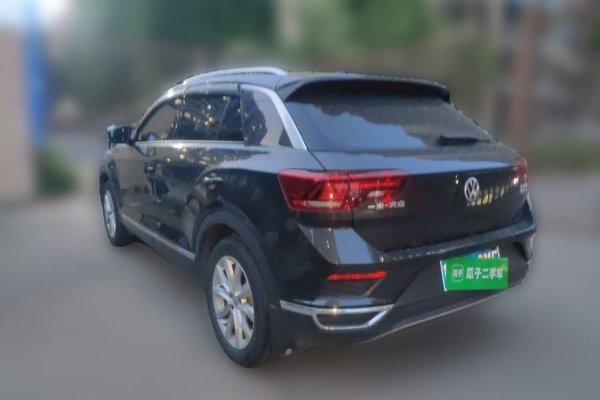 Volkswagen T-ROC 2018, 46700 км, за 9999999 USD