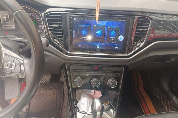 Volkswagen T-ROC 2018, 69300 км, за 8540 USD - фото 13