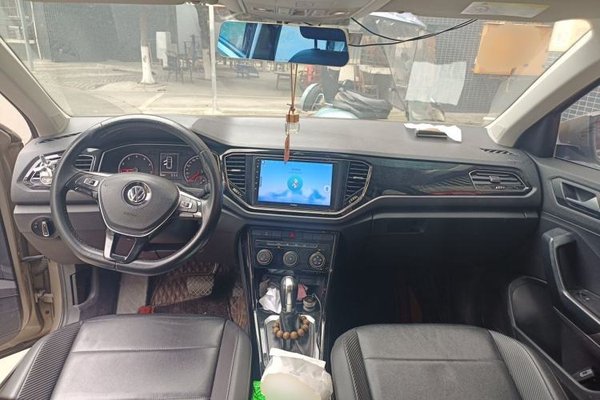 Volkswagen T-ROC 2018, 69300 км, за 8540 USD - фото 9