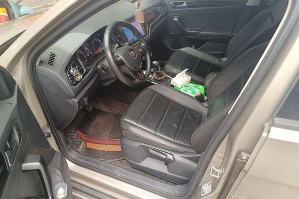 Volkswagen T-ROC 2018, 69300 км, за 8540 USD - фото 16