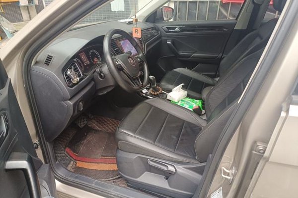 Volkswagen T-ROC 2018, 69300 км, за 8540 USD - фото 15