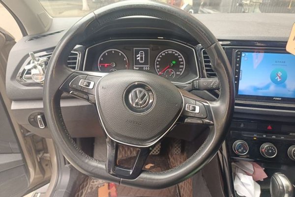 Volkswagen T-ROC 2018, 69300 км, за 8540 USD - фото 10