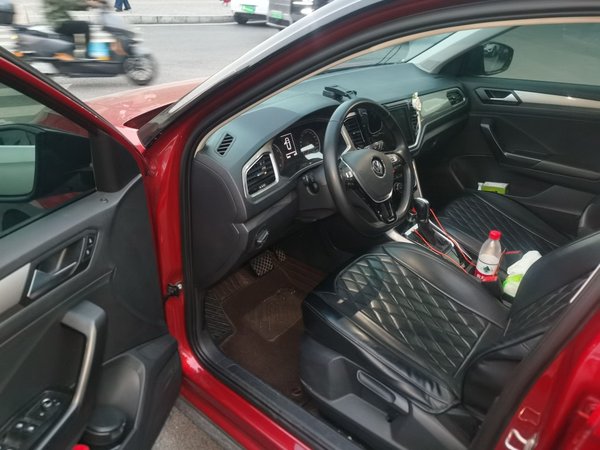 Volkswagen T-ROC 2018, 128000 км, за 8361 USD - фото 15